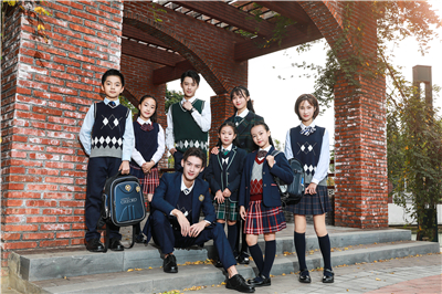 学校应该如何选择专业的校服厂家？不要让“毒”校服再继续伤害孩子了！
