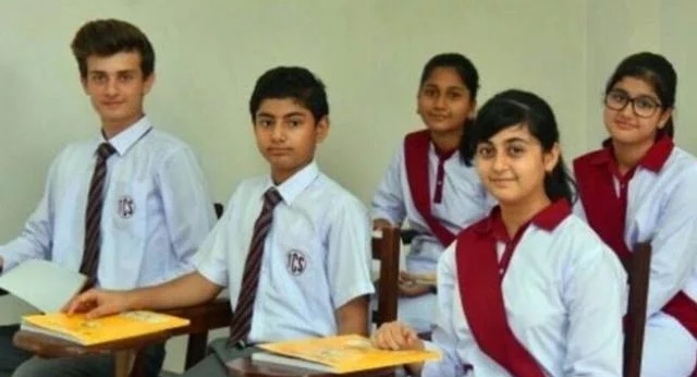 各国校服 各国校服