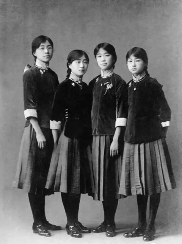 民国校服
