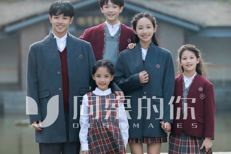 圣澜服饰带你了解江苏秋冬中学生校服定制要点 圣澜服饰带你了解江苏秋冬中学生校服定制要点